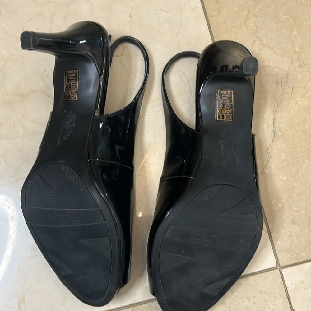 ⭐️ Life stride black sling-back heels- size 6.5 - Picture 7 of 10